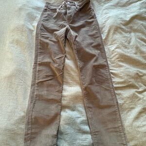 Levi’s women’s Slim Straight Green Corduroy Pants